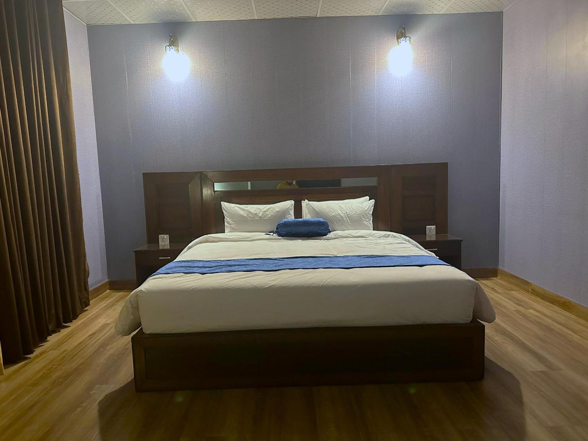 Luxury Apartment In Dha Phase 8, Near Allama Iqbal International Airport لاهور المظهر الخارجي الصورة