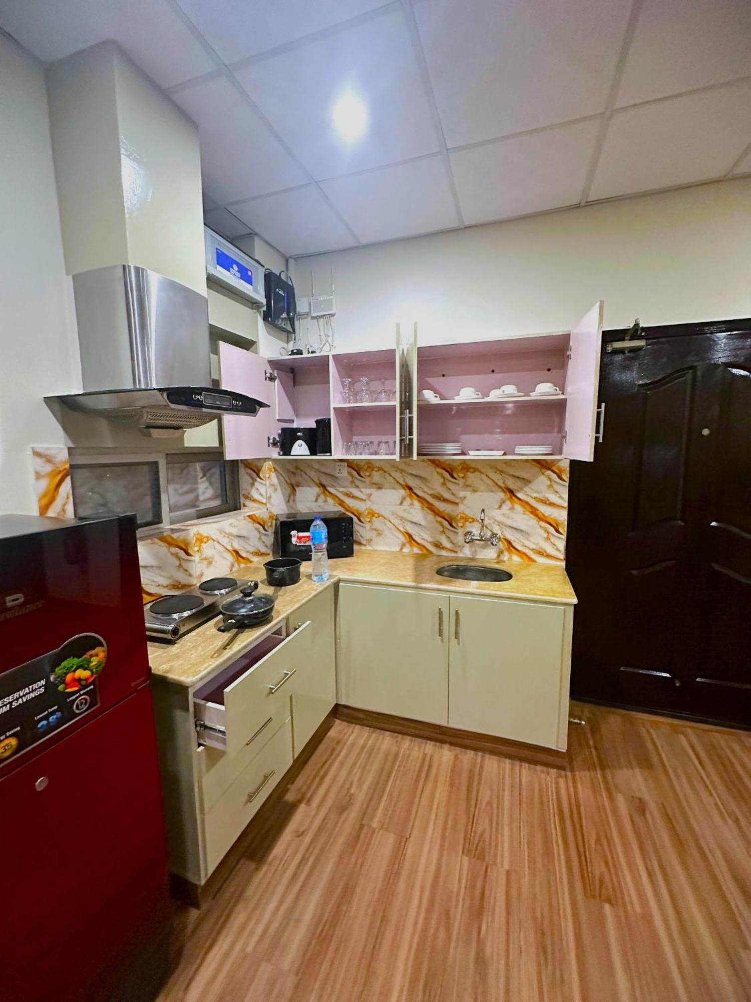 Luxury Apartment In Dha Phase 8, Near Allama Iqbal International Airport لاهور المظهر الخارجي الصورة