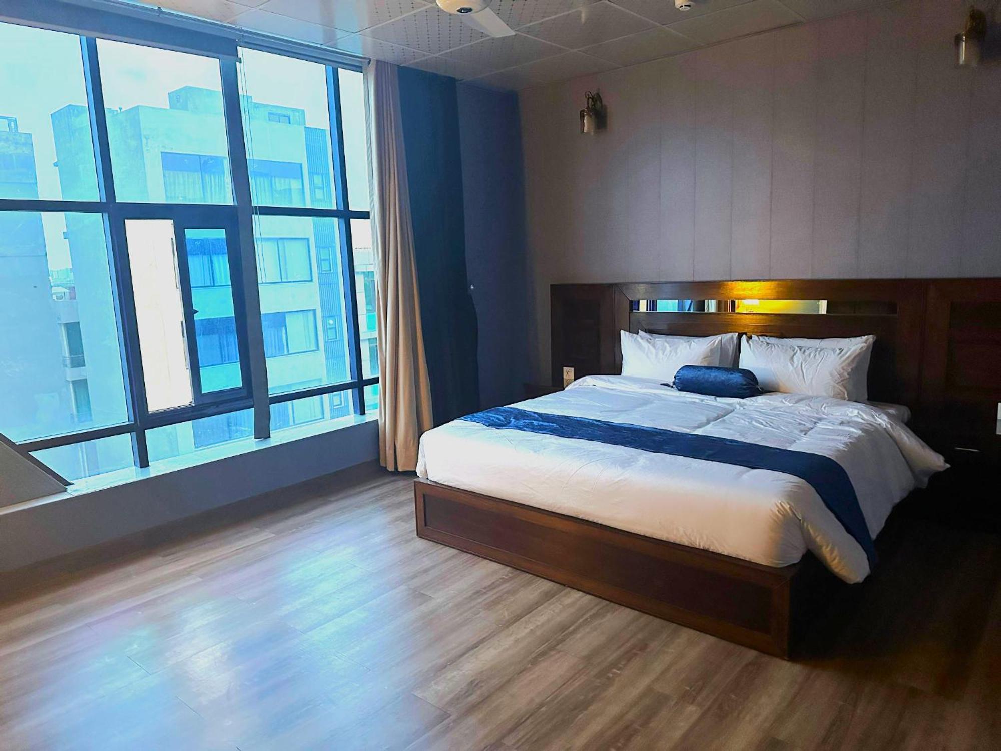 Luxury Apartment In Dha Phase 8, Near Allama Iqbal International Airport لاهور المظهر الخارجي الصورة